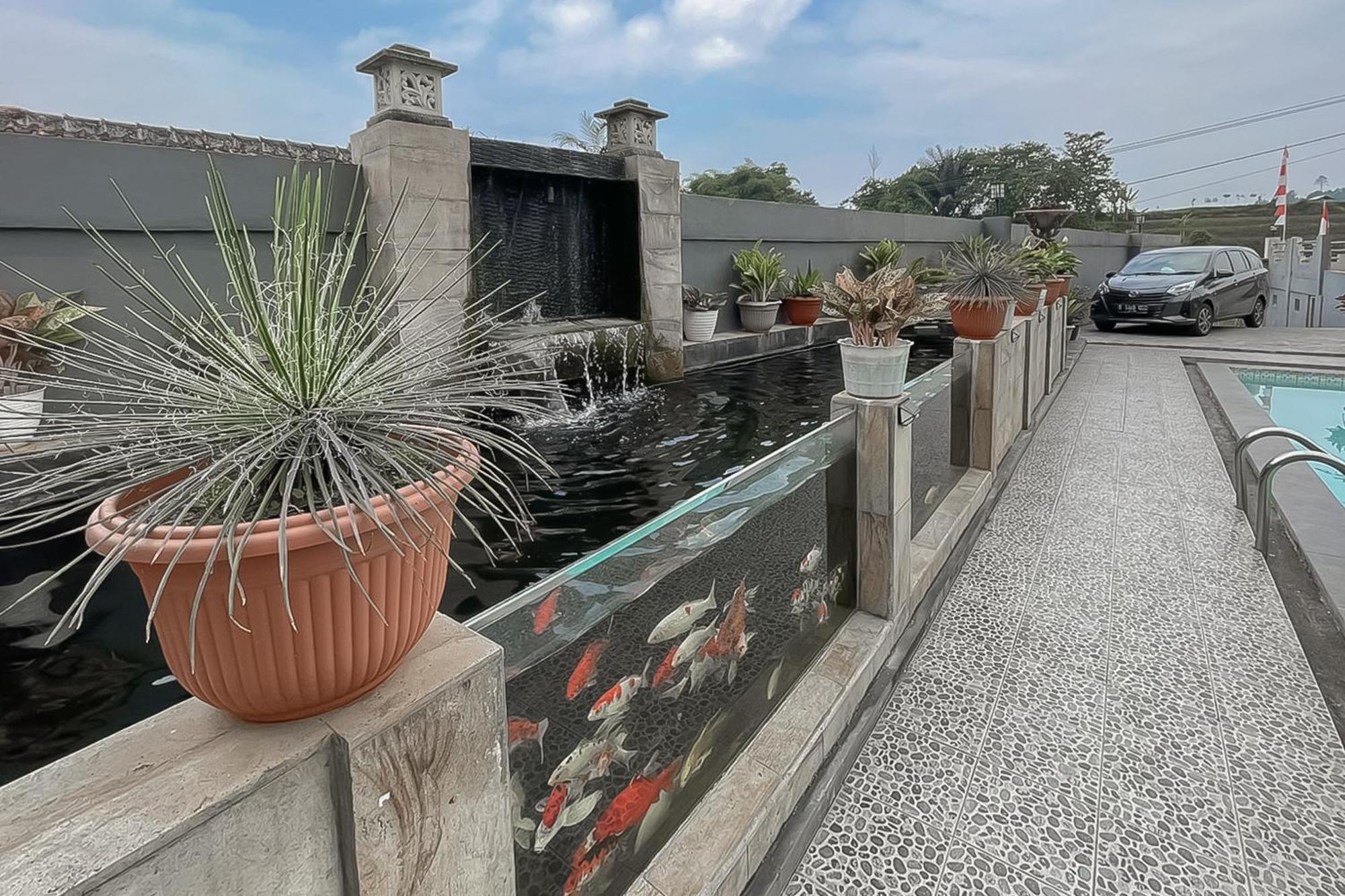 Reddoorz Resort Syariah At Rancakalong スメダン エクステリア 写真